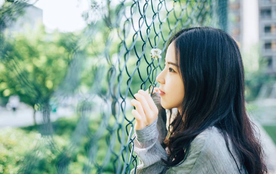 “但两国交锋，并非只凭打仗，尤其是蜀中新定，世家、民心皆未归附之时。”马谡微笑道。